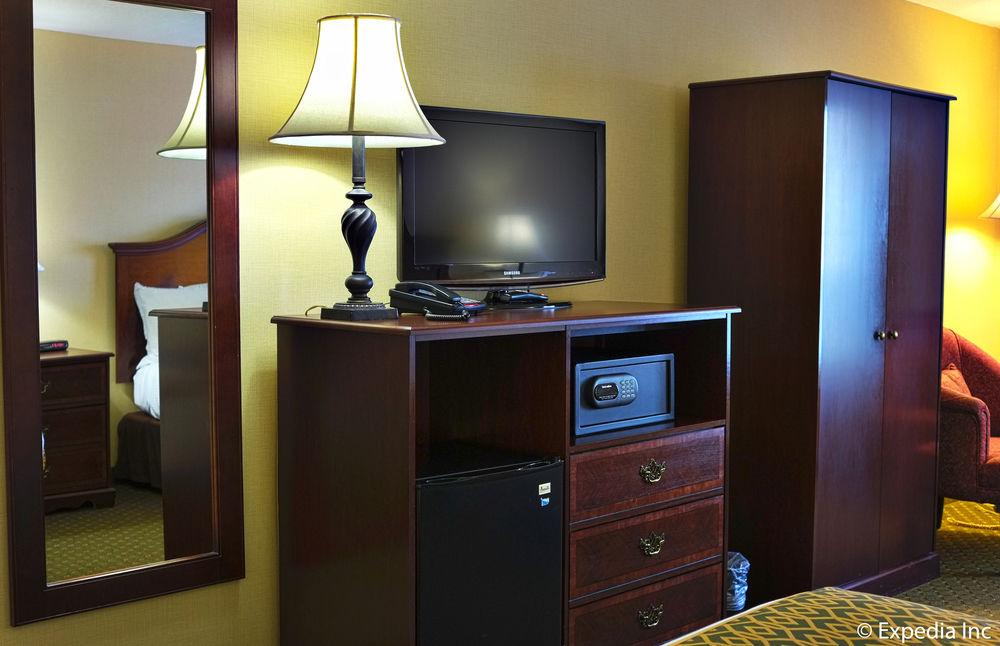 Anaheim Camelot Inn & Suites 외부 사진