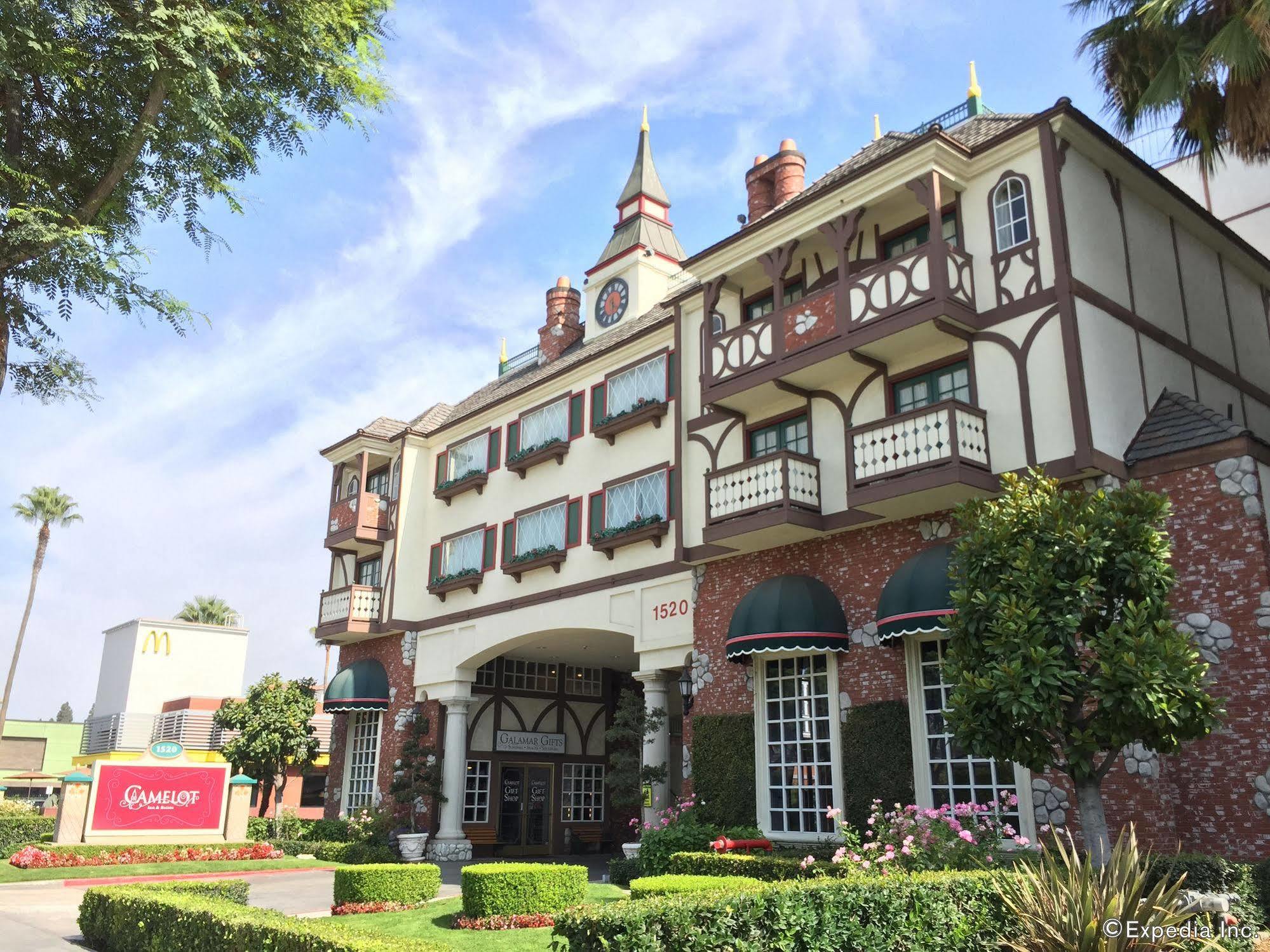 Anaheim Camelot Inn & Suites 외부 사진