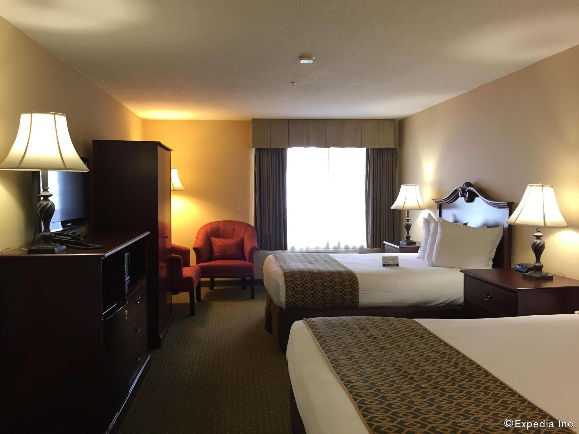 Anaheim Camelot Inn & Suites 외부 사진