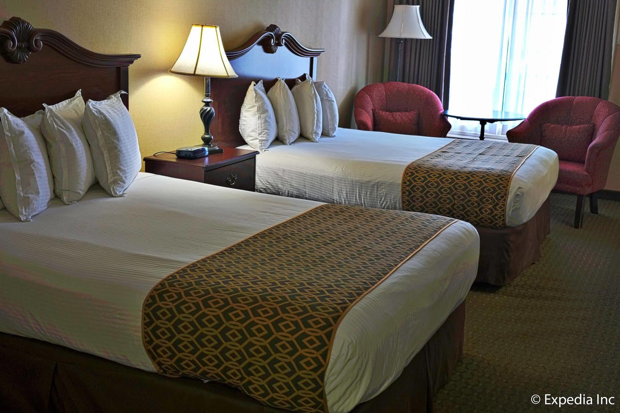 Anaheim Camelot Inn & Suites 외부 사진