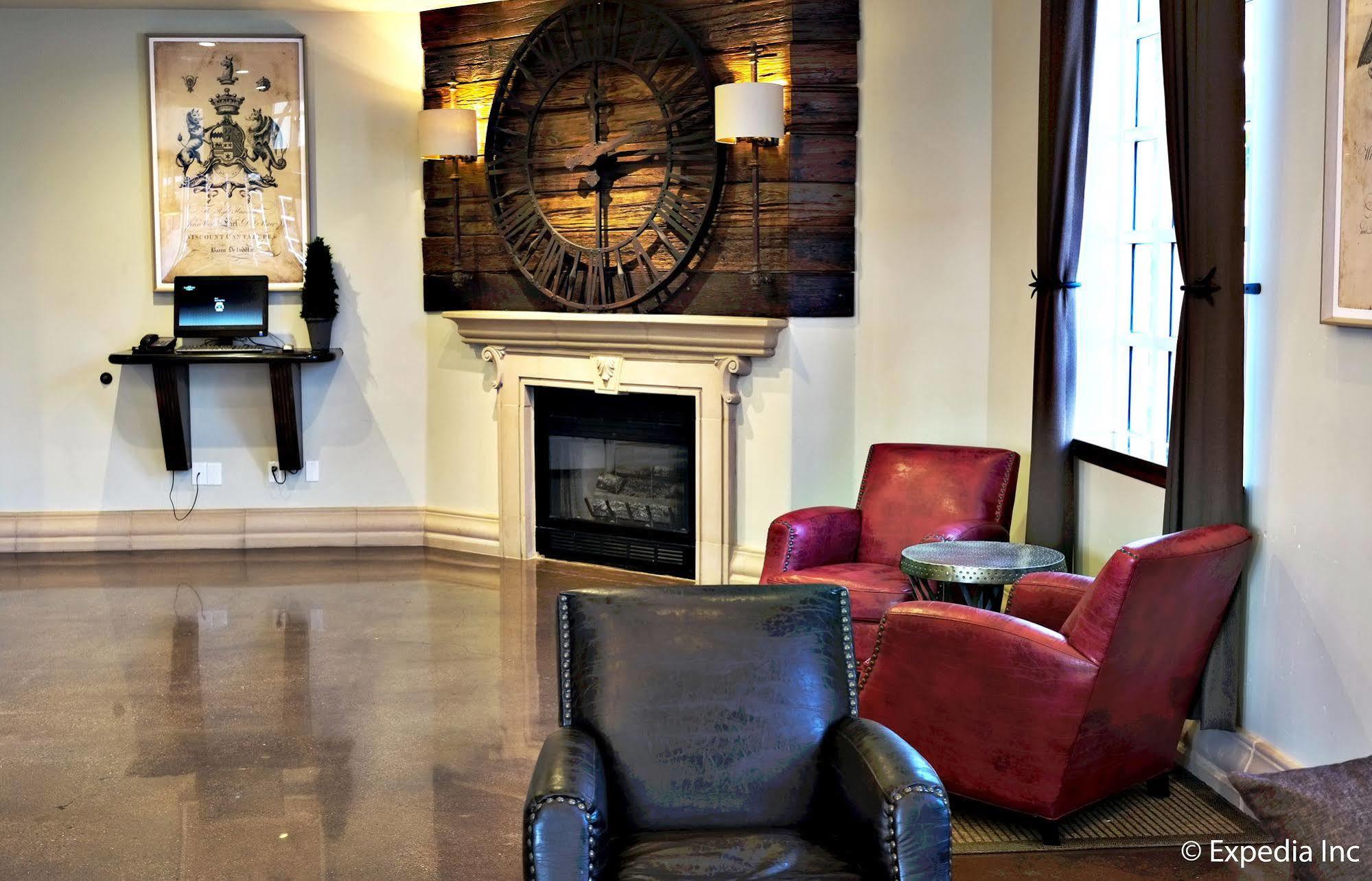 Anaheim Camelot Inn & Suites 외부 사진
