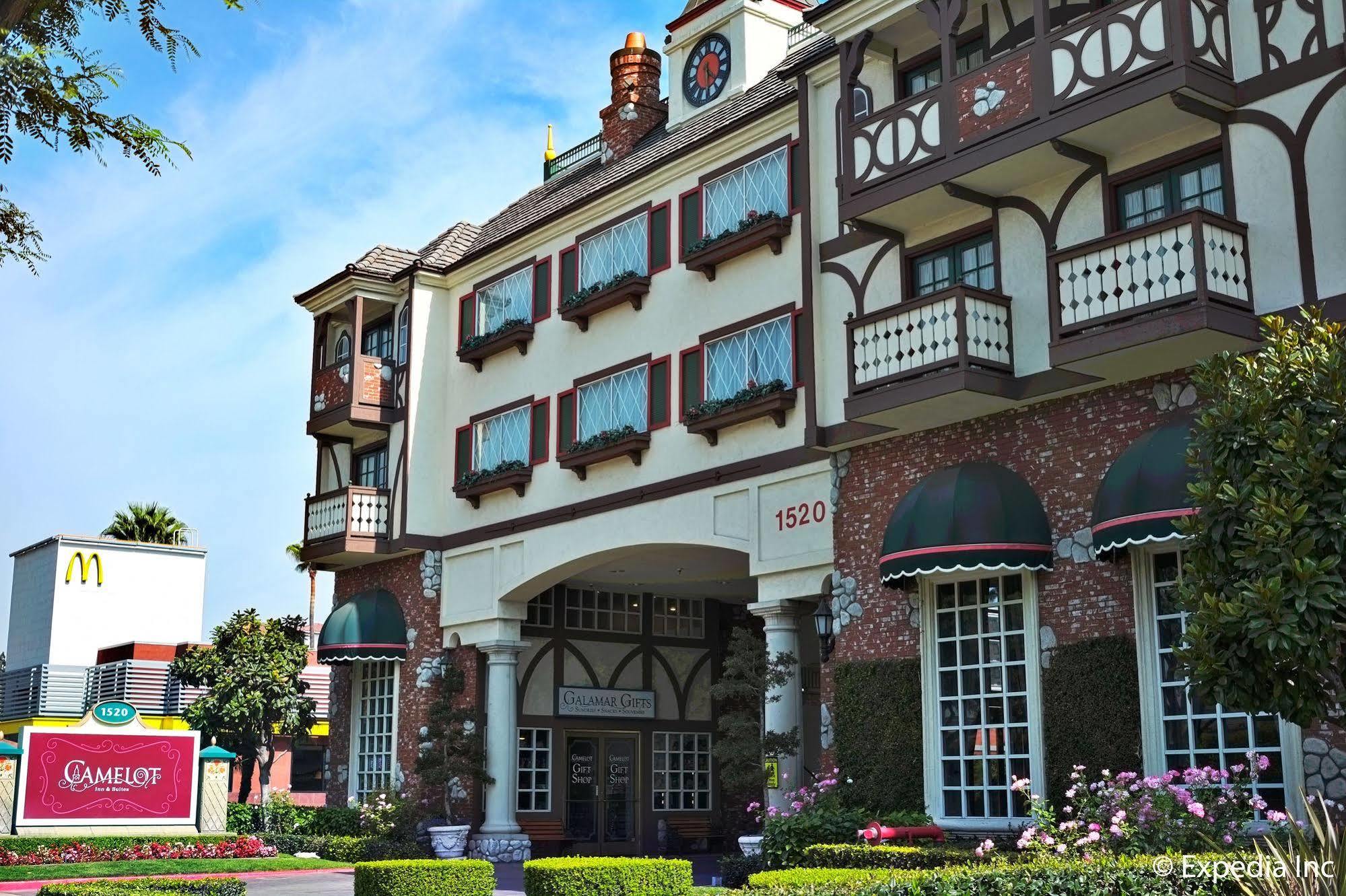 Anaheim Camelot Inn & Suites 외부 사진