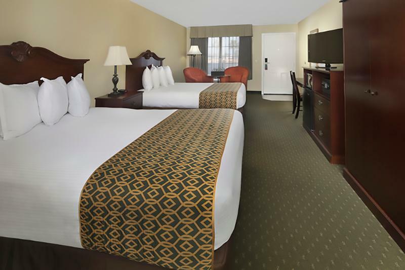 Anaheim Camelot Inn & Suites 외부 사진