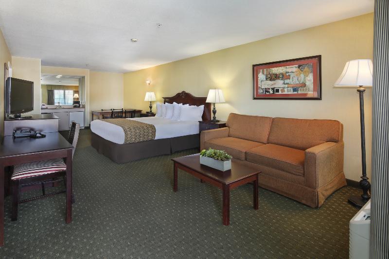 Anaheim Camelot Inn & Suites 외부 사진